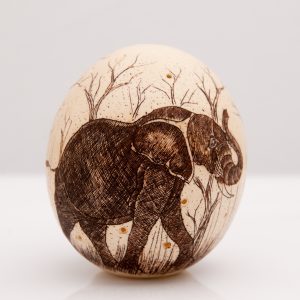 HAND  PAINTED & CARVED OSTRICH EGG  LIGHT
